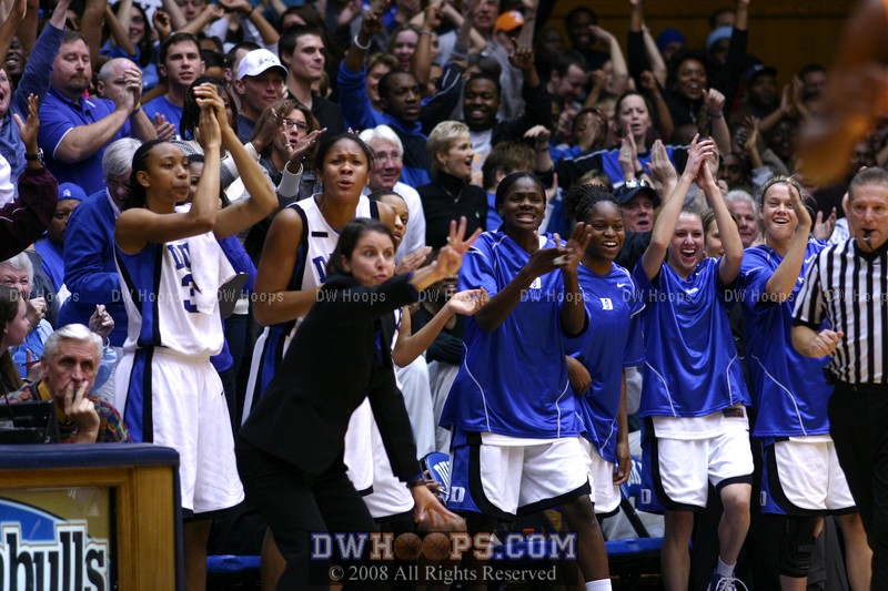 Bench cheers Abby as UT gets a time out