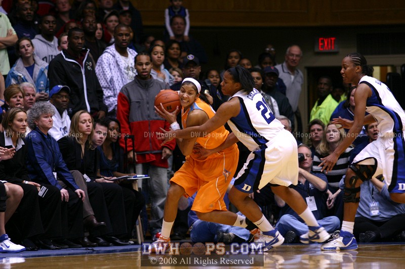 Joy Cheek hacks Candace Parker to stop the clock, it's Joy's fifth...Parker only made 1 of 2