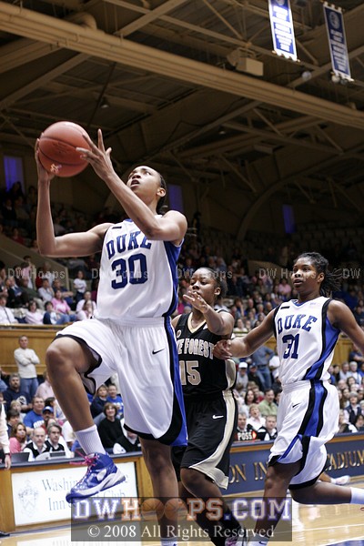Duke continues to run with a Carrem Gay layup