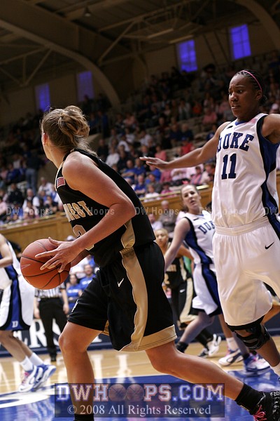 Sequence: Corinne Groves creates her own shot with a spin move inside