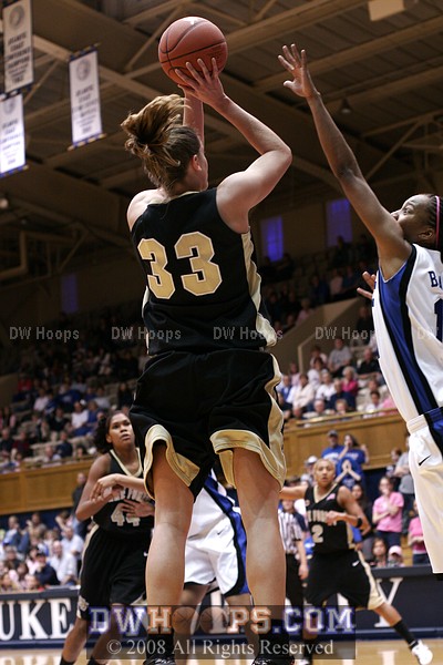 Sequence: Corinne Groves creates her own shot with a spin move inside