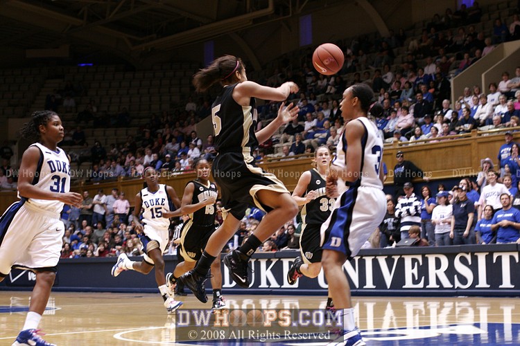 Courtney Morris passes back, but Carrem Gay is set