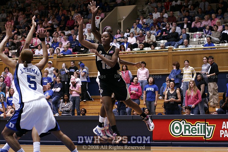 Sequence: Kem Wilson baseline drive, dish, and Courteney Morris miss