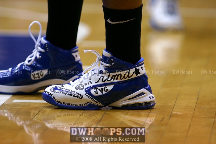 The sweet custom shoes of Karima Christmas