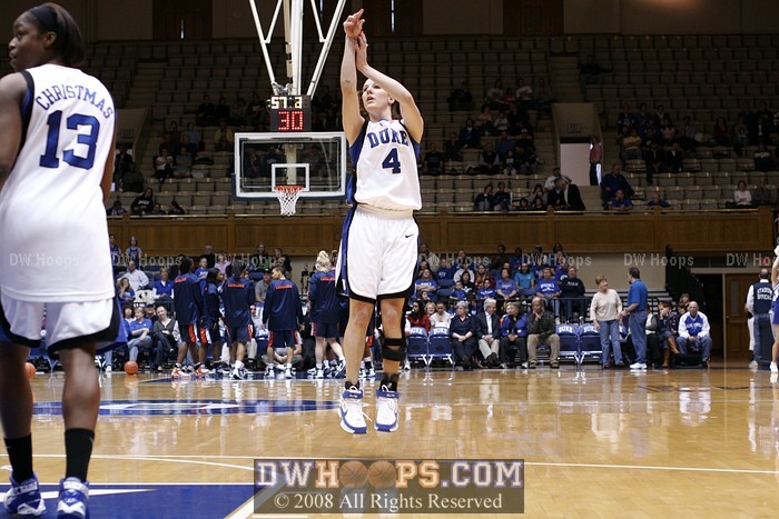 Abby Waner warmed up in a knee brace, but removed it for the game