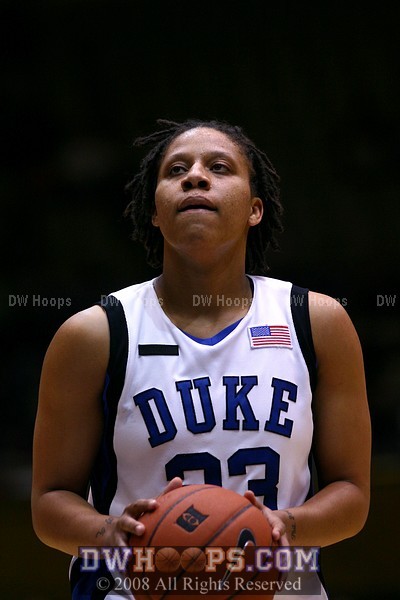Sequence: Wanisha Smith drives to the goal, is fouled by Monica Wright, and ties the game with two free throws