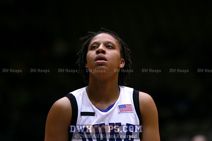 Sequence: Wanisha Smith drives to the goal, is fouled by Monica Wright, and ties the game with two free throws