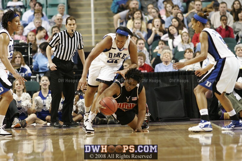 Jade Perry hits the floor again