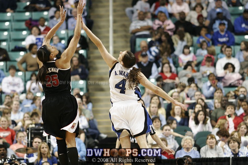 Abby Waner fouls Marissa Coleman