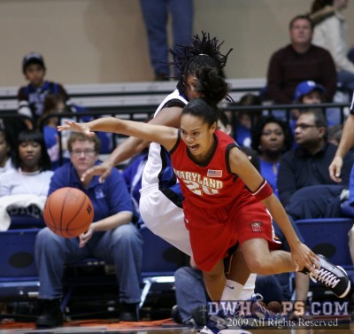 The first of Kristi Toliver's four turnovers