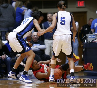 Swarming Blue Devil defense from Carrem Gay and Jasmine Thomas forced Sa'de Wiley-Gatewood into this turnover -  - D30.O2.D5;1, 6:15, 25-20