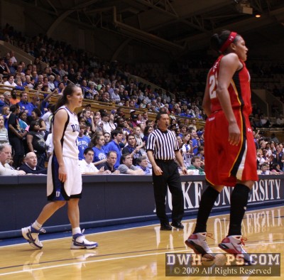 Abby is wide open and visibly frustrated at not getting a touch on this possession -  - D4.O25;2, 16:00, 41-34