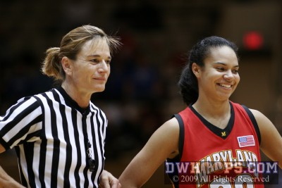 Referee Dee Kanter and Maryland's Kristi Toliver