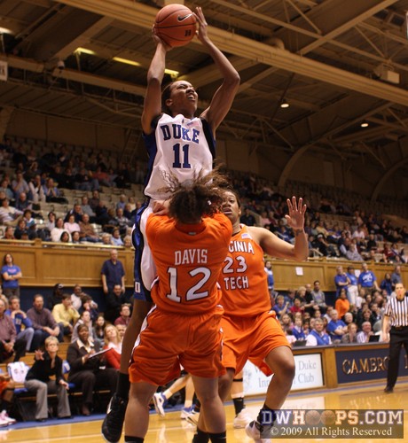 Tech's brave 5'7" Nikki Davis takes Chante Black's charge