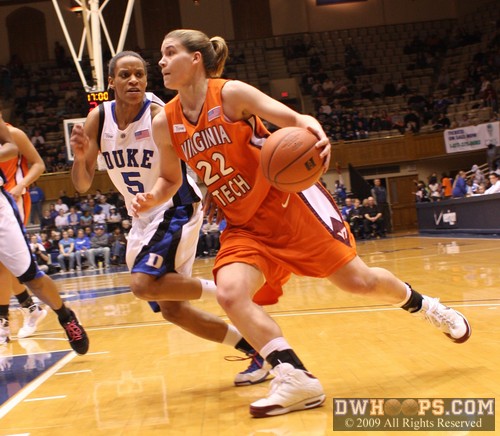 Jasmine Thomas tries to get the angle on Laura Haskins drive